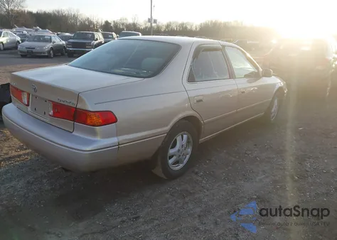 2000 Toyota Camry Le из США, поврежденный, VIN JT2BG28K6Y0480779